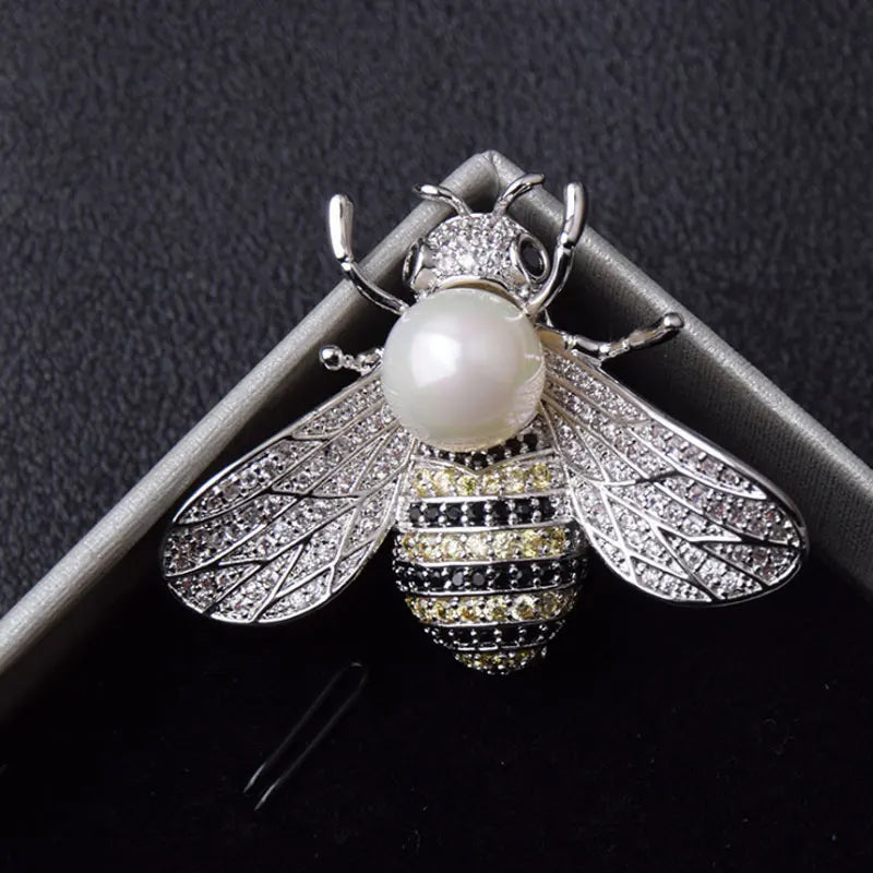Designer Insect Series -Delicate Crystal Rhinestone Bee Pin Brooch Jewelry