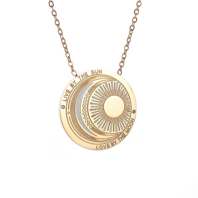 Chic Magnetic Heart Necklace: A Stylish Gift for Women - Featuring Adorable 4-Leaf Clover Design