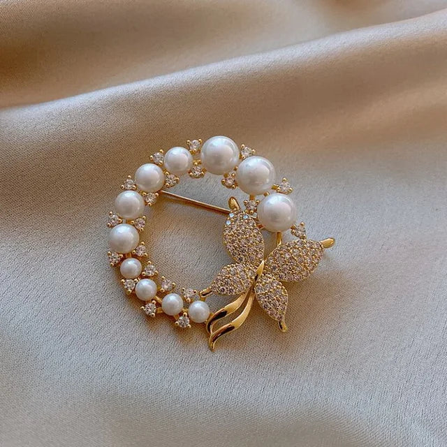 Elegant Pearl Rhinestone Baroque Imitation Wreath Butterfly Cirle Leaf Brooch for Women